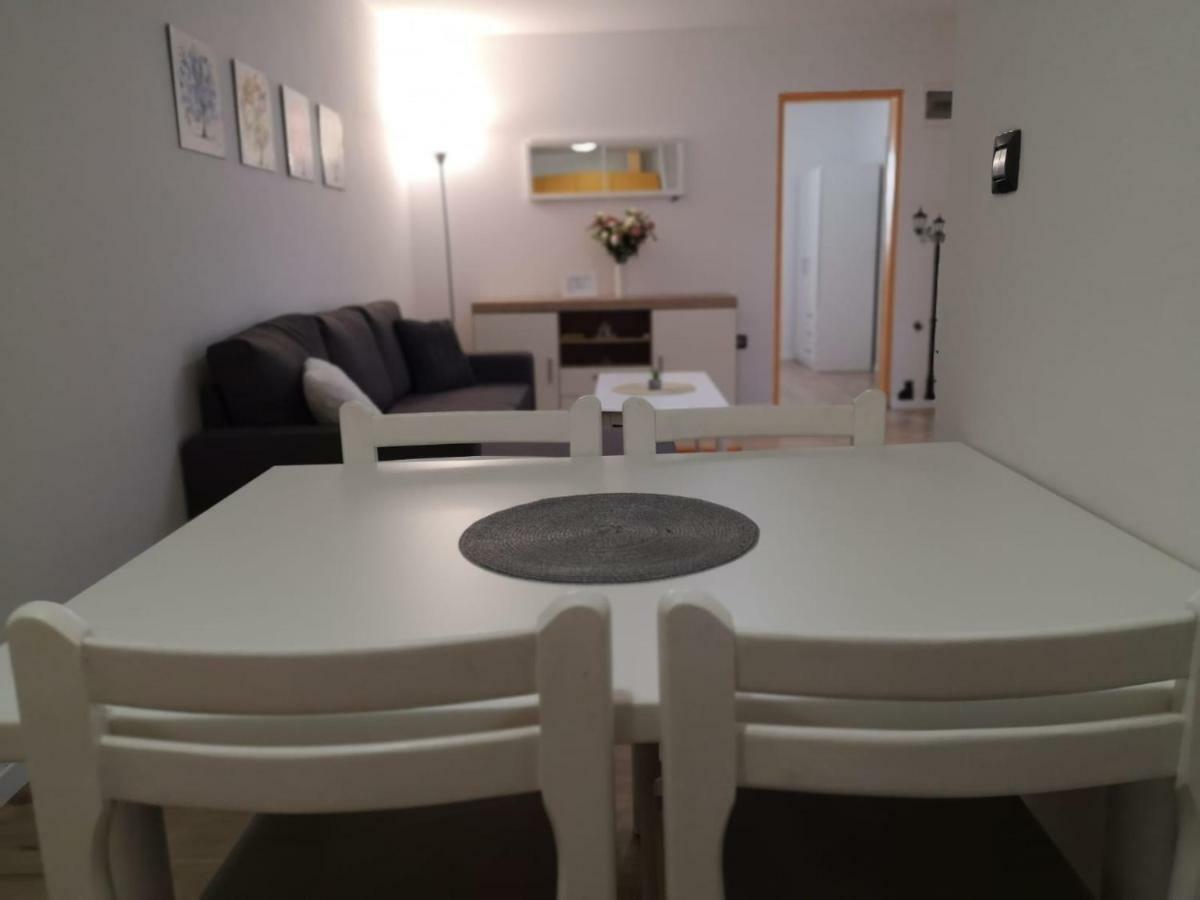 Apartment Asja Old City Center Pula Bagian luar foto