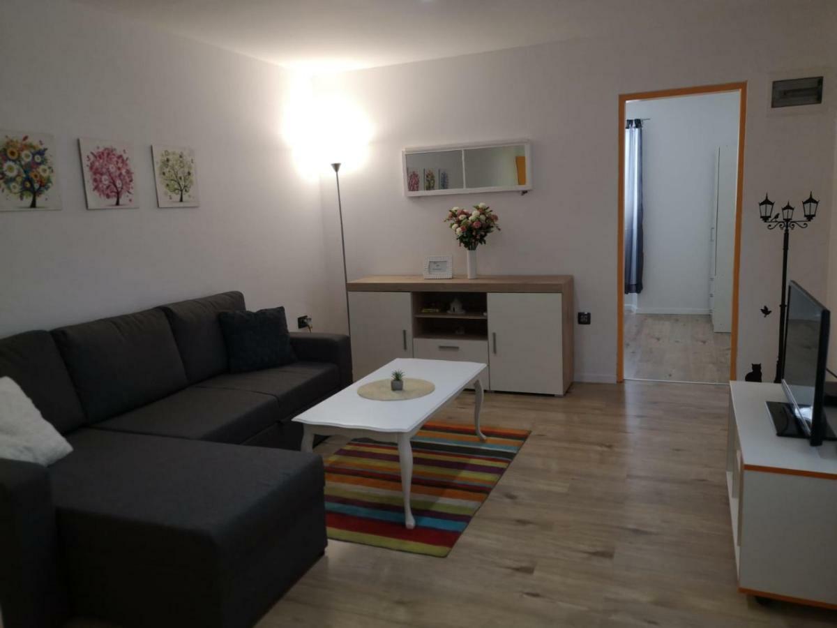 Apartment Asja Old City Center Pula Bagian luar foto