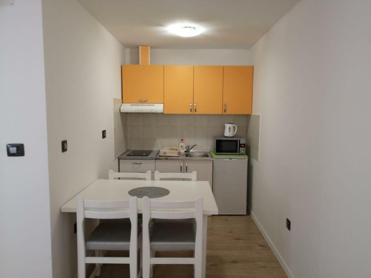 Apartment Asja Old City Center Pula Bagian luar foto
