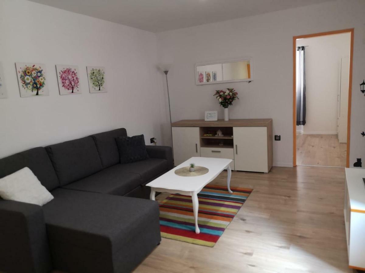 Apartment Asja Old City Center Pula Bagian luar foto