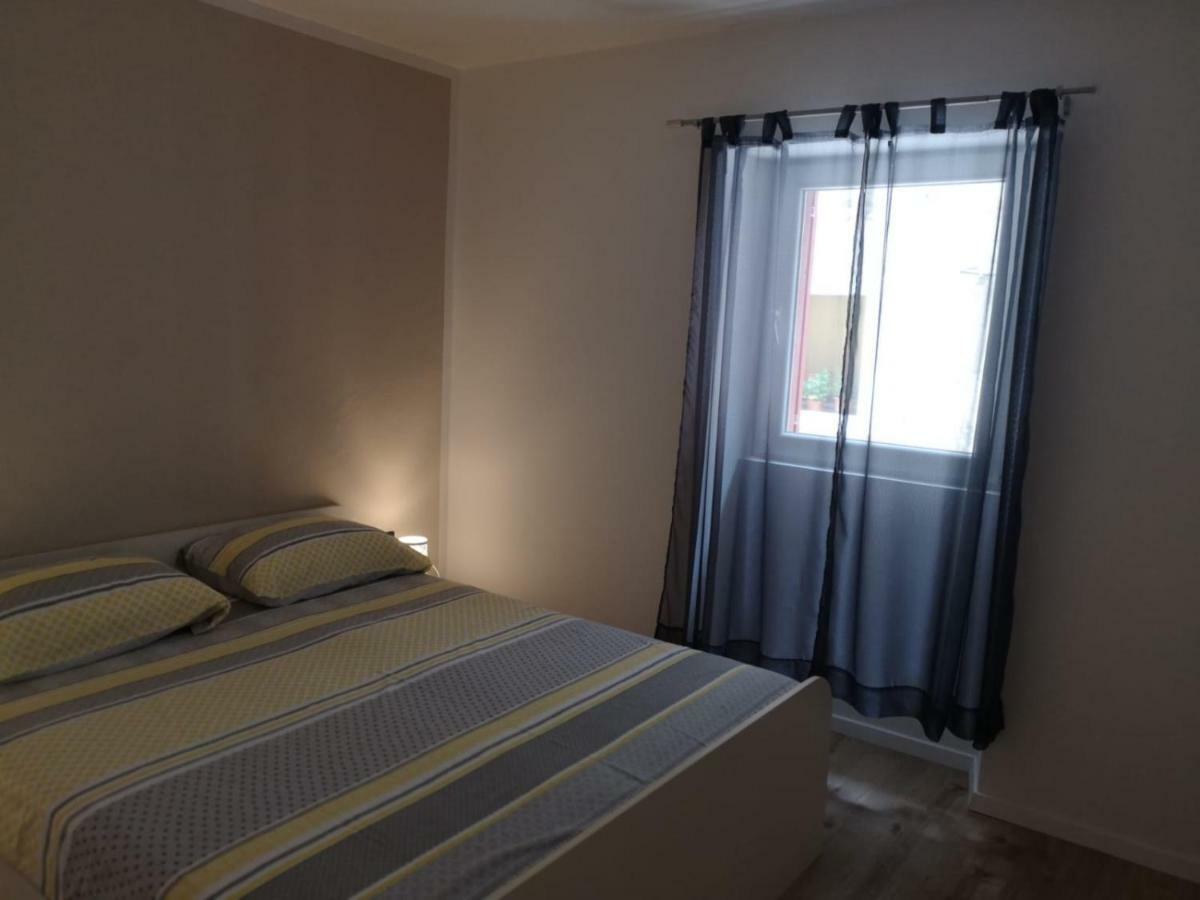 Apartment Asja Old City Center Pula Bagian luar foto