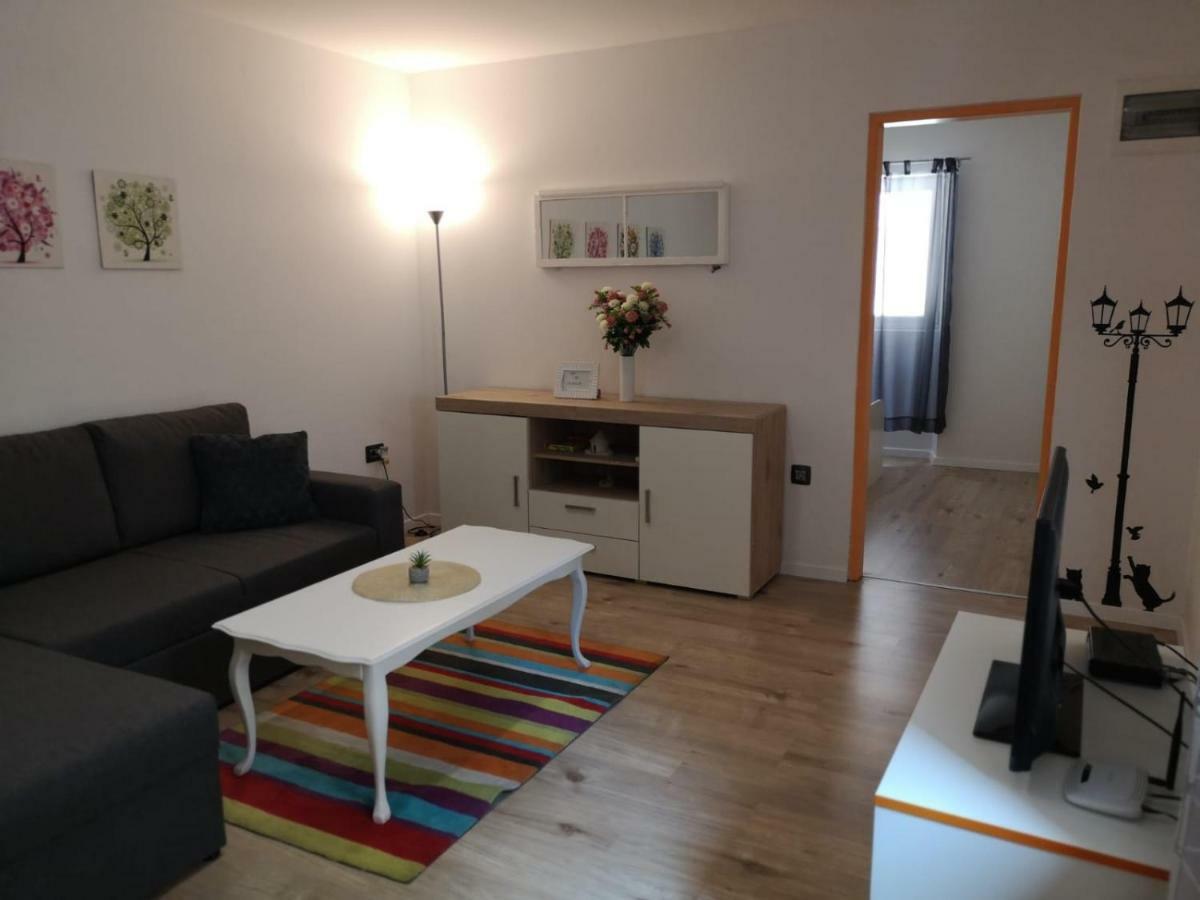 Apartment Asja Old City Center Pula Bagian luar foto